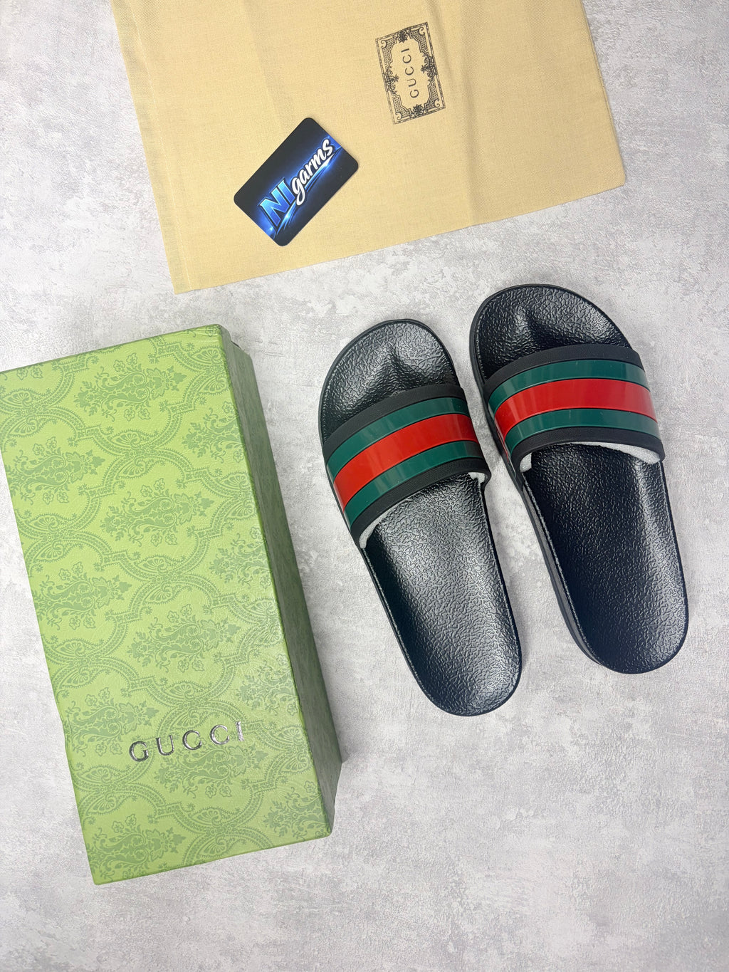 Gucci slides brand new 🩴