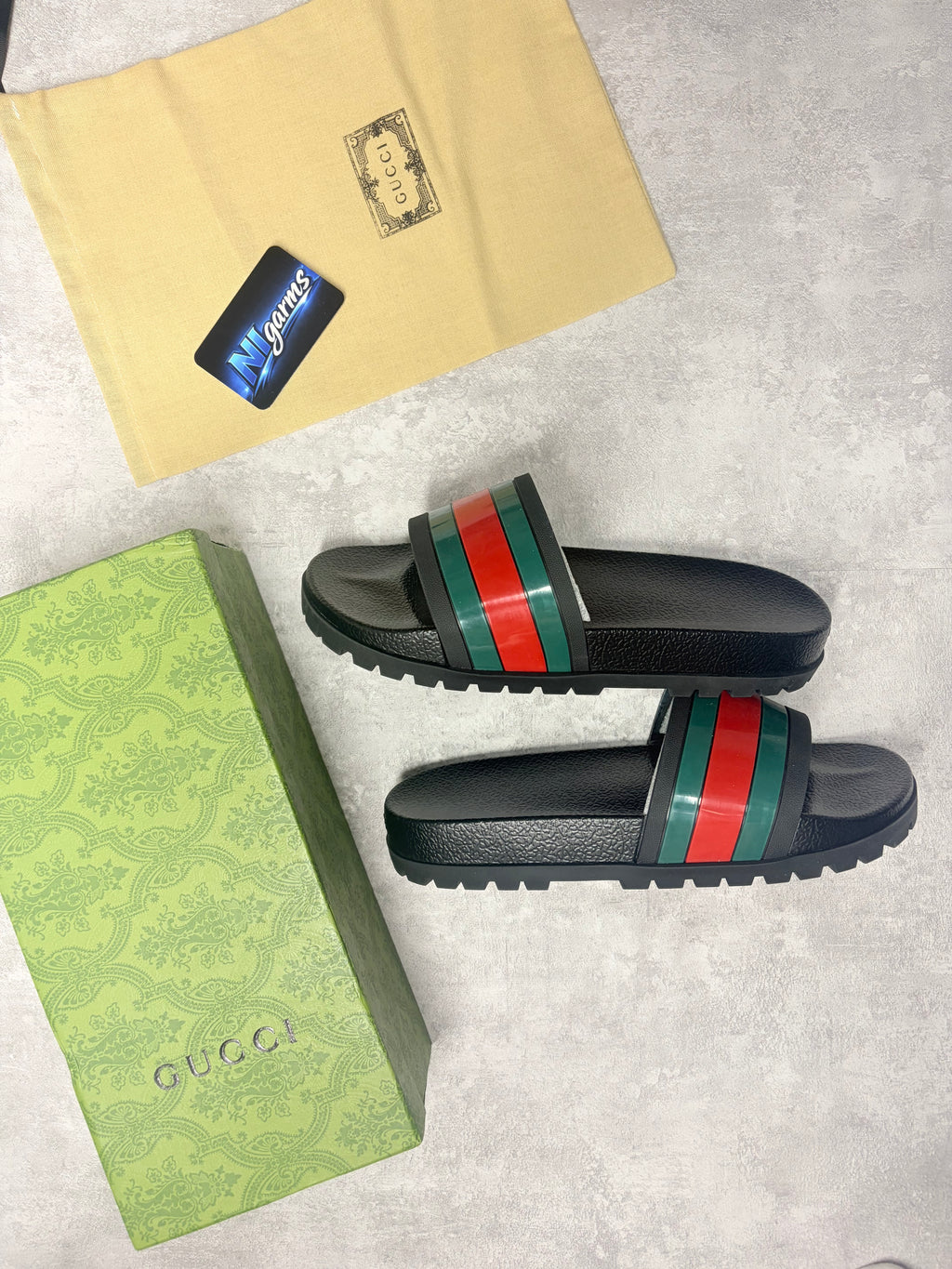 Gucci slides brand new 🩴