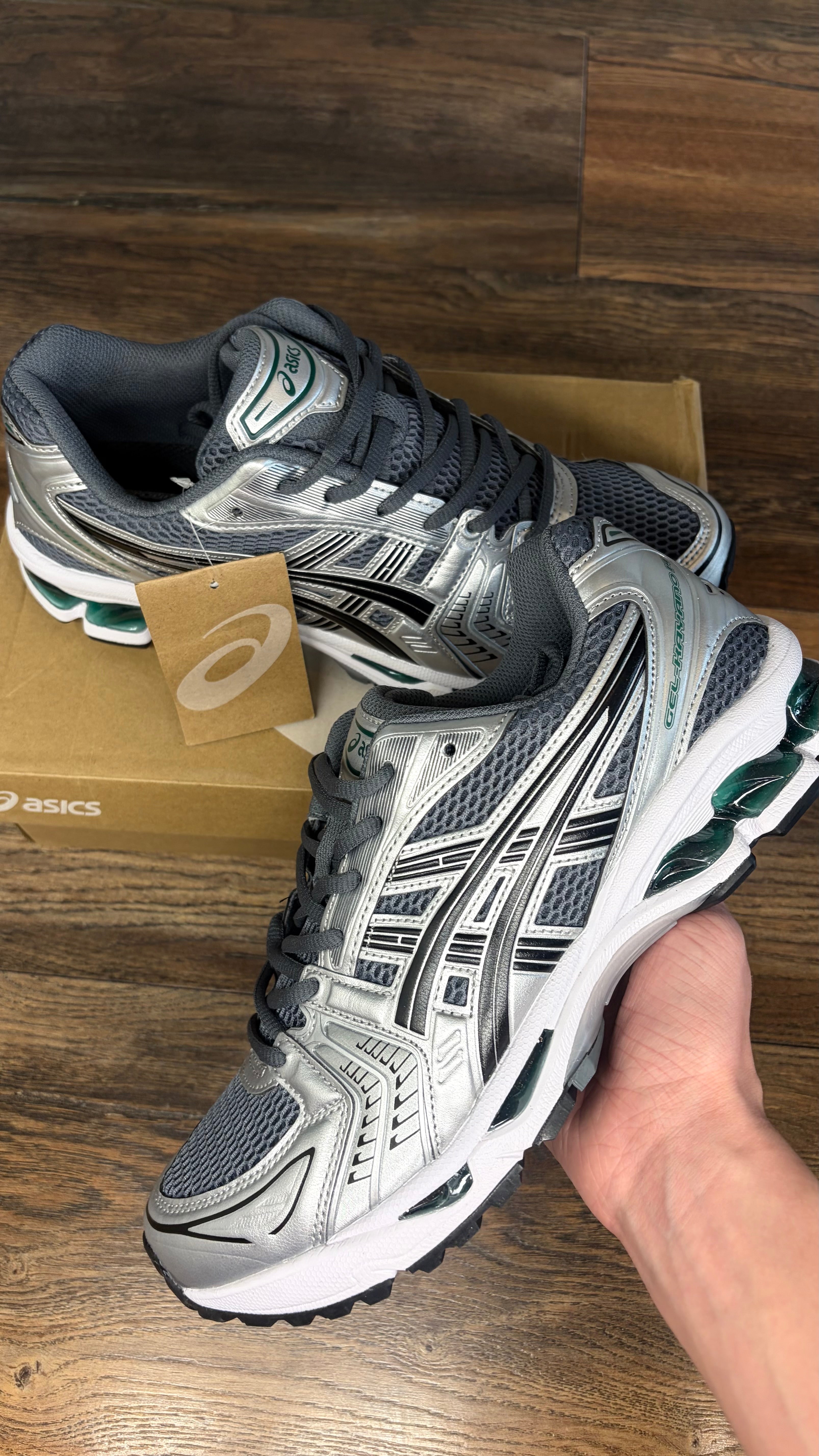 ASICS gel kayano 14