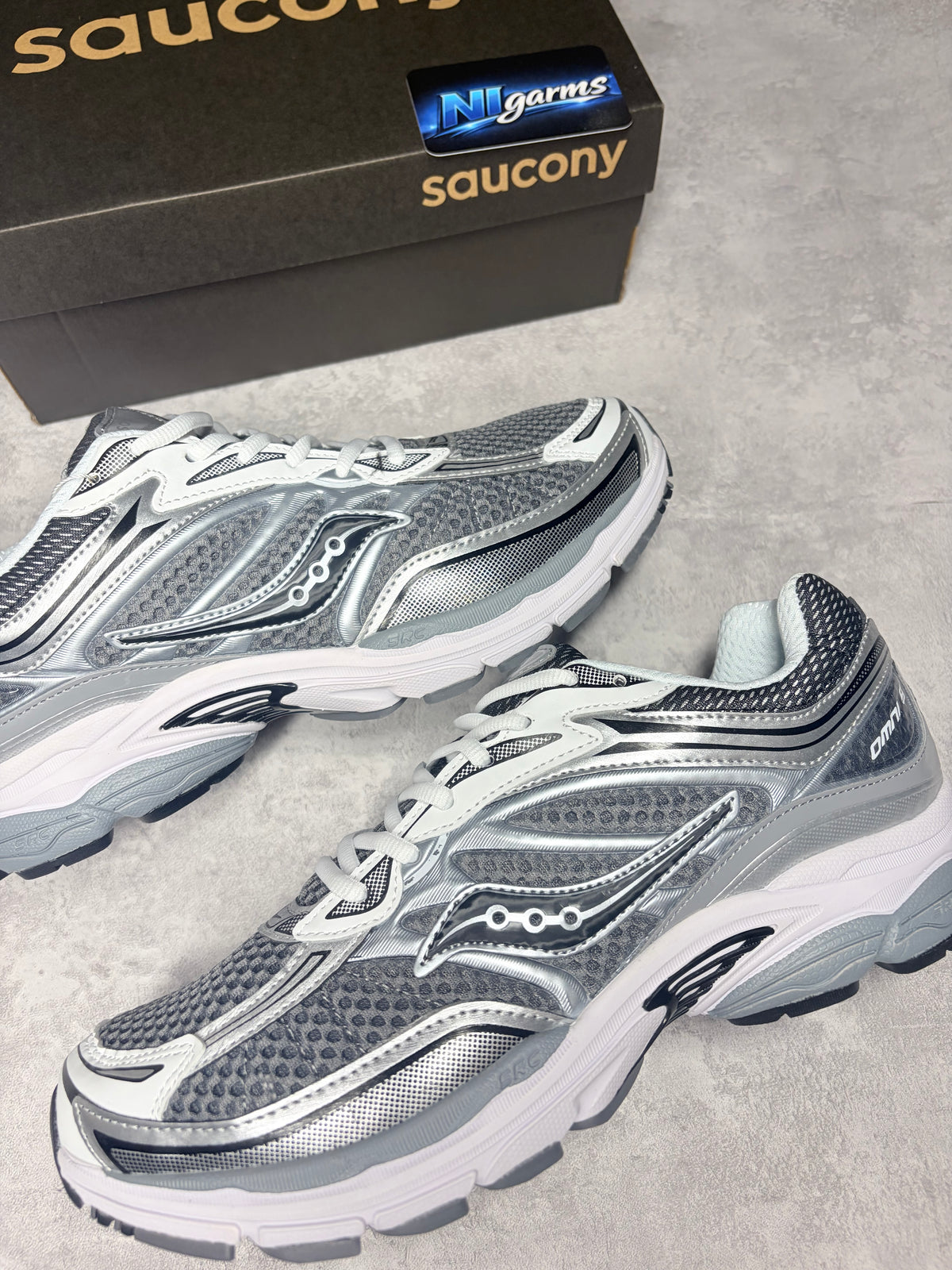 Saucony omni 9 - UK10