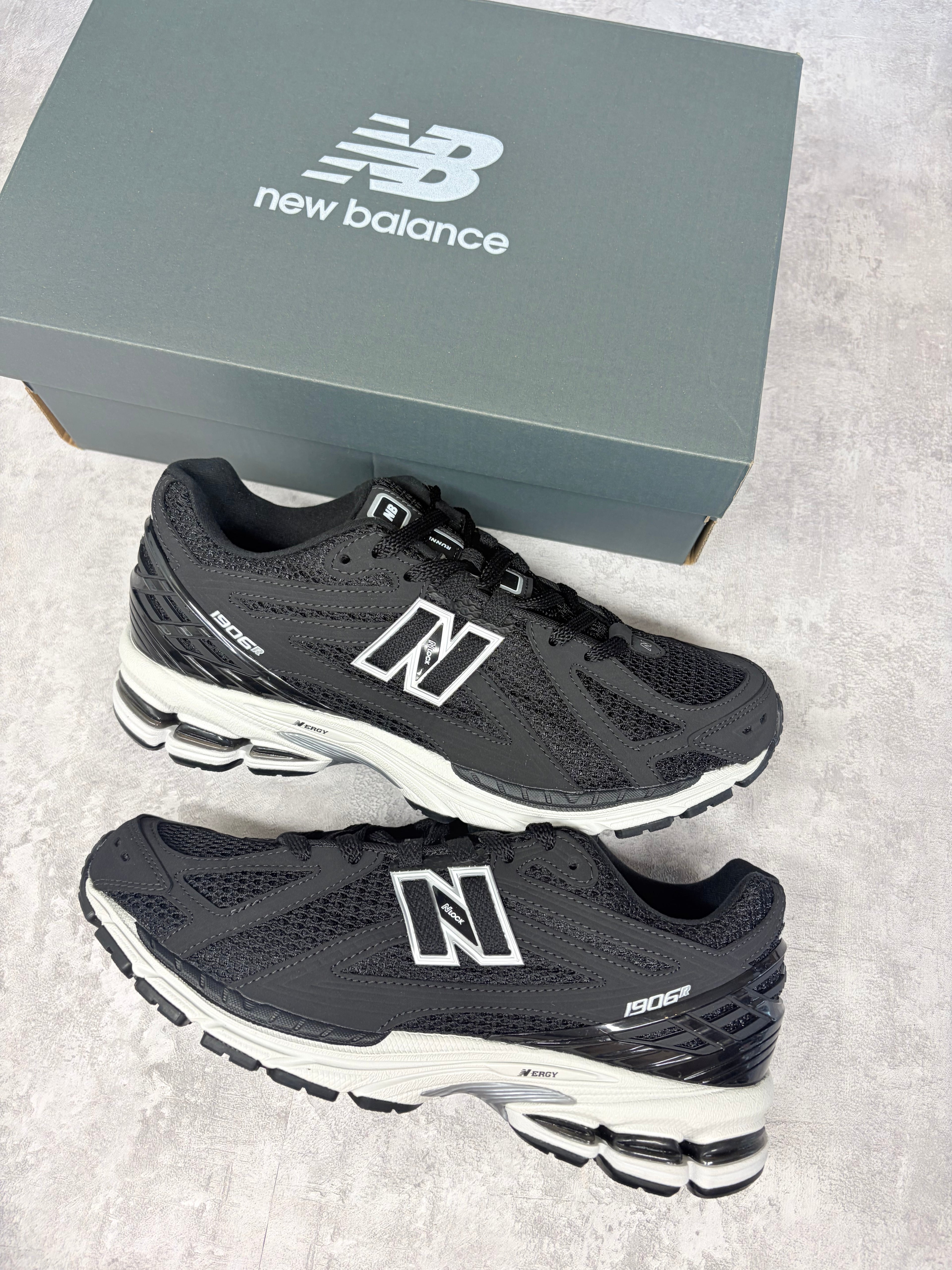 New balance 1906r